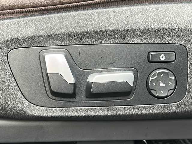 ＢＭＷ Ｘ４ xDrive 30i Mスポーツ 道北・旭川 2020(令2)年 4.8万km アルピンホワイトⅢ /4WD//禁煙車//パノラマガラスサンルーフ//ハーマンカードンサウンドシステム//純正HDDナビ//BT/USB/フルセグ//革シート//運転席メモリシート//パワーシート//全席シートヒーター//全方位カメラ//純正１９インチアルミホイール//ドライビングアシストプラス//パーキングアシストプラス//衝突軽減ブレーキ//レーンキープアシスト//レーダークルーズコントロール//BSM//PDC//HUD//パドルシフト//コーナーセンサー//アイドリングストップ//オートハイビーム//オートライト//LEDヘッドライト//フォグライト//リアフォグ//前後ドライブレコーダー//ミラー型ETC//ワイヤレス充電//パワーバックドア//オートワイパー//トノカバー//純正フロアマット//保証書//取説