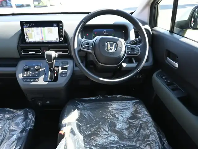 ホンダ フリード ハイブリット e:HEV クロスター 千葉県 2025(令7)年 0.1千km メテオロイドグレーメタリック e:HEV クロスター　2LE40D3　6人　9インチナビ　LXM-242ZFNI(207680円)/ホンダセンシング/・衝突軽減ブレーキ（CMBS）/・車線維持支援システム（LKAS）/・アダプティブクルーズコントロール（ACC）/・ブラインドスポットインフォメーション/・後方誤発進抑制機能/・誤発進抑制機能/両側パワースライドドア/ホンダコネクトナビ/地デジTV/【DVD/CD再生機能　Bluetooth接続】/【Apple CarPlay　Android Auto対応】/バックカメラ/革巻きステアリング/ステアリングスイッチ/LEDヘッドライト/ウインカーミラー/純正15インチアルミホイル/サイド/カーテンエアバッグ/Honda スマートキー