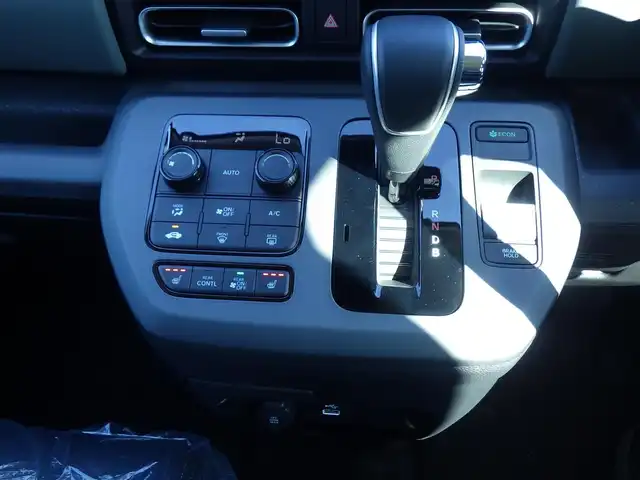 ホンダ フリード ハイブリット e:HEV クロスター 千葉県 2025(令7)年 0.1千km メテオロイドグレーメタリック e:HEV クロスター　2LE40D3　6人　9インチナビ　LXM-242ZFNI(207680円)/ホンダセンシング/・衝突軽減ブレーキ（CMBS）/・車線維持支援システム（LKAS）/・アダプティブクルーズコントロール（ACC）/・ブラインドスポットインフォメーション/・後方誤発進抑制機能/・誤発進抑制機能/両側パワースライドドア/ホンダコネクトナビ/地デジTV/【DVD/CD再生機能　Bluetooth接続】/【Apple CarPlay　Android Auto対応】/バックカメラ/革巻きステアリング/ステアリングスイッチ/LEDヘッドライト/ウインカーミラー/純正15インチアルミホイル/サイド/カーテンエアバッグ/Honda スマートキー