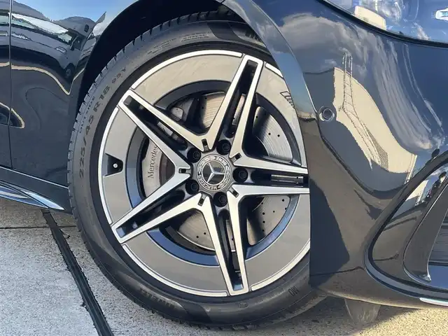 メルセデス・ベンツ Ｍ・ベンツ Ｃ２２０ｄ ステーションワゴン アバンギャルドAMGライン 東京都 2023(令5)年 3.1万km オブシディアンブラック 純正ナビ/TV/パノラミックスライディングルーフ/ハーフレザーシート/シートヒーター/パワーシート/360°カメラ/ヘッドアップディスプレイ/レーダーセーフティパッケージ/ETC/パワーバックドア