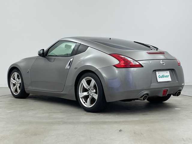 日産 フェアレディ Ｚ 新潟県 2009(平21)年 4.1万km ブレードシルバー 純正HDDナビ/フルセグ・CD・DVD/ビルトインETC/バックカメラ/スマートキー/MTモード付AT/革巻きステアリング/ステアリングスイッチ/パドルシフト/スノーモード/スポーツペダル/水温計/電圧/カーテンエアバック/オートエアコン/純正アルミホイール(R18)/純正フロアマット/ナビ取扱説明書