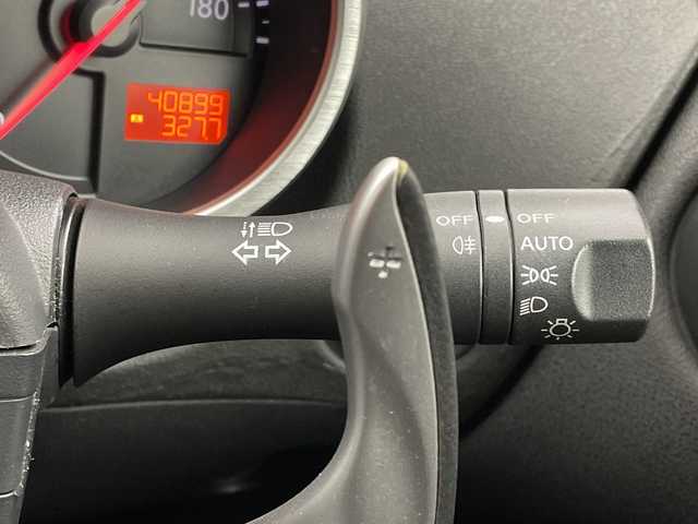 日産 フェアレディ Ｚ 新潟県 2009(平21)年 4.1万km ブレードシルバー 純正HDDナビ/フルセグ・CD・DVD/ビルトインETC/バックカメラ/スマートキー/MTモード付AT/革巻きステアリング/ステアリングスイッチ/パドルシフト/スノーモード/スポーツペダル/水温計/電圧/カーテンエアバック/オートエアコン/純正アルミホイール(R18)/純正フロアマット/ナビ取扱説明書