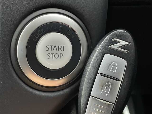 日産 フェアレディ Ｚ 新潟県 2009(平21)年 4.1万km ブレードシルバー 純正HDDナビ/フルセグ・CD・DVD/ビルトインETC/バックカメラ/スマートキー/MTモード付AT/革巻きステアリング/ステアリングスイッチ/パドルシフト/スノーモード/スポーツペダル/水温計/電圧/カーテンエアバック/オートエアコン/純正アルミホイール(R18)/純正フロアマット/ナビ取扱説明書