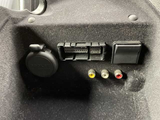 日産 フェアレディ Ｚ 新潟県 2009(平21)年 4.1万km ブレードシルバー 純正HDDナビ/フルセグ・CD・DVD/ビルトインETC/バックカメラ/スマートキー/MTモード付AT/革巻きステアリング/ステアリングスイッチ/パドルシフト/スノーモード/スポーツペダル/水温計/電圧/カーテンエアバック/オートエアコン/純正アルミホイール(R18)/純正フロアマット/ナビ取扱説明書