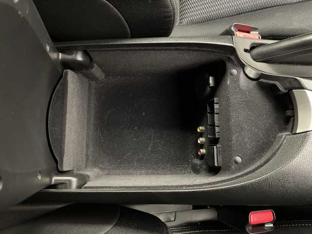 日産 フェアレディ Ｚ 新潟県 2009(平21)年 4.1万km ブレードシルバー 純正HDDナビ/フルセグ・CD・DVD/ビルトインETC/バックカメラ/スマートキー/MTモード付AT/革巻きステアリング/ステアリングスイッチ/パドルシフト/スノーモード/スポーツペダル/水温計/電圧/カーテンエアバック/オートエアコン/純正アルミホイール(R18)/純正フロアマット/ナビ取扱説明書