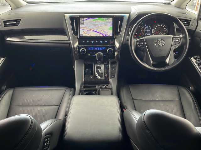 トヨタ アルファード S Cパッケージ 兵庫県 2019(平31)年 7万km ホワイトパールクリスタルシャイン ・純正ナビ&TV&CD&SD&BT&HDMI&USB/・バックカメラ/・モデリスタエアロ/・社外２０インチアルミホイール/・サンルーフ/・前後ドライブレコーダー/・革シート/・ビルトインETC/・運転席メモリー付きパワー/・前席パワーシート/・前席シートヒーター/・ベンチレーション/・2列目オットマン/・助手席オットマン/・ステアリングヒーター/・社外車高調/・電子パーキングブレーキ/・オートホールド/・横滑り防止装置/・ウッドコンビステアリング/・ステアリングスイッチ/・両側パワースライドドア/・パワーバックドア/・左右独立エアコン/・後席エアコン/・社外デジタルインナーミラー/・トヨタセーフティセンス/・レーンレーシングアシスト/・クリアランスソナー/・パーキングサポートブレーキ/・プリクラッシュセーフティ/・ロードサインアシスト/・レーダークルーズコントロール/・オートマチックハイビーム/・先行者発進告知/・自動防眩ミラー/・3眼LEDライト/・LEDフォグランプ/・シーケンシャルウィンカー/・オートワイパー/・オートライト/・フォグランプ/・ウインカーミラー/・ドアバイザー/・純正フロアマット