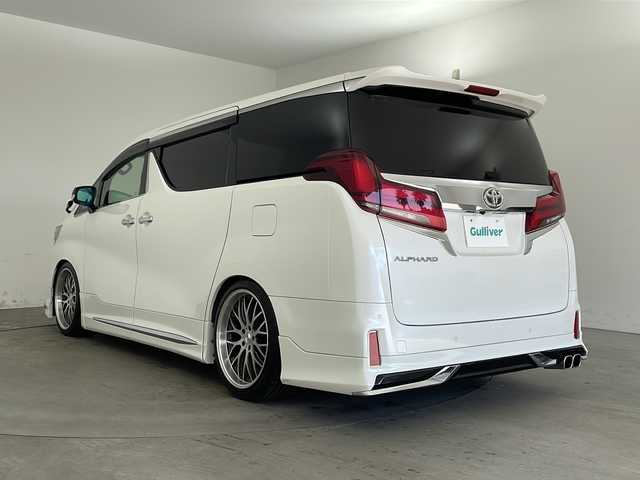 トヨタ アルファード S Cパッケージ 兵庫県 2019(平31)年 7万km ホワイトパールクリスタルシャイン ・純正ナビ&TV&CD&SD&BT&HDMI&USB/・バックカメラ/・モデリスタエアロ/・社外２０インチアルミホイール/・サンルーフ/・前後ドライブレコーダー/・革シート/・ビルトインETC/・運転席メモリー付きパワー/・前席パワーシート/・前席シートヒーター/・ベンチレーション/・2列目オットマン/・助手席オットマン/・ステアリングヒーター/・社外車高調/・電子パーキングブレーキ/・オートホールド/・横滑り防止装置/・ウッドコンビステアリング/・ステアリングスイッチ/・両側パワースライドドア/・パワーバックドア/・左右独立エアコン/・後席エアコン/・社外デジタルインナーミラー/・トヨタセーフティセンス/・レーンレーシングアシスト/・クリアランスソナー/・パーキングサポートブレーキ/・プリクラッシュセーフティ/・ロードサインアシスト/・レーダークルーズコントロール/・オートマチックハイビーム/・先行者発進告知/・自動防眩ミラー/・3眼LEDライト/・LEDフォグランプ/・シーケンシャルウィンカー/・オートワイパー/・オートライト/・フォグランプ/・ウインカーミラー/・ドアバイザー/・純正フロアマット