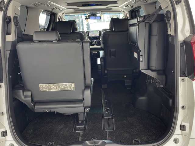 トヨタ アルファード S Cパッケージ 兵庫県 2019(平31)年 7万km ホワイトパールクリスタルシャイン ・純正ナビ&TV&CD&SD&BT&HDMI&USB/・バックカメラ/・モデリスタエアロ/・社外２０インチアルミホイール/・サンルーフ/・前後ドライブレコーダー/・革シート/・ビルトインETC/・運転席メモリー付きパワー/・前席パワーシート/・前席シートヒーター/・ベンチレーション/・2列目オットマン/・助手席オットマン/・ステアリングヒーター/・社外車高調/・電子パーキングブレーキ/・オートホールド/・横滑り防止装置/・ウッドコンビステアリング/・ステアリングスイッチ/・両側パワースライドドア/・パワーバックドア/・左右独立エアコン/・後席エアコン/・社外デジタルインナーミラー/・トヨタセーフティセンス/・レーンレーシングアシスト/・クリアランスソナー/・パーキングサポートブレーキ/・プリクラッシュセーフティ/・ロードサインアシスト/・レーダークルーズコントロール/・オートマチックハイビーム/・先行者発進告知/・自動防眩ミラー/・3眼LEDライト/・LEDフォグランプ/・シーケンシャルウィンカー/・オートワイパー/・オートライト/・フォグランプ/・ウインカーミラー/・ドアバイザー/・純正フロアマット
