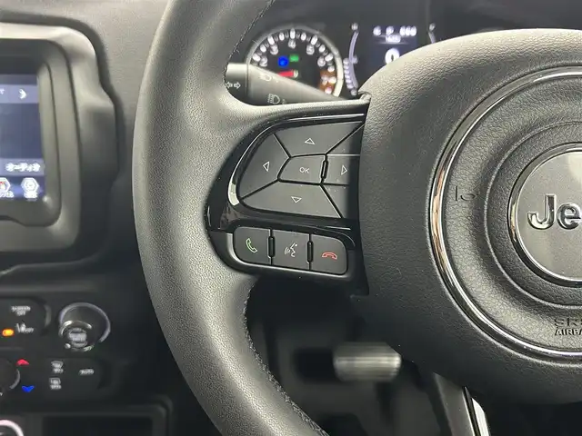 クライスラー・ジープ ジープ レネゲード ナイトイーグル 熊本県 2021(令3)年 3.5万km 青 ワンオーナー　/純正７インチオーディオ（ＡｐｐｌＣａｒＰｌａｙ・ＡｎｄｒｏｉｄＡｕｔｏ・ＵＳＢ・AUX・BT）/バックカメラ　/社外前後ドライブレコーダー　/レーダークルーズコントロール/ＥＴＣ　/衝突軽減ブレーキ/ブラインドスポットモニター/アイドリングストップ/パーキングアシスト/社外フロアマット/純正１８インチAW/オートライト/フォグライト/スマートキー/プッシュスタート/スペアキー1本/保証書/取扱説明書