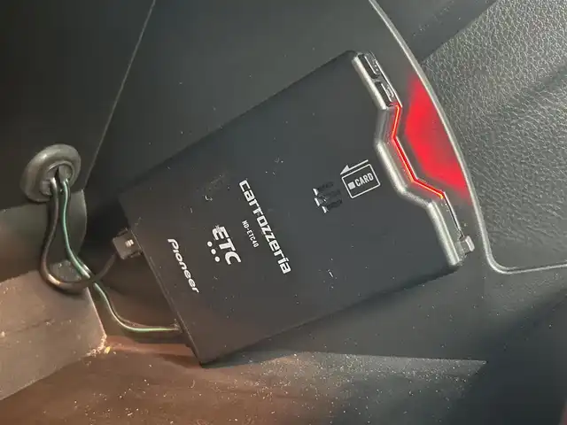 クライスラー・ジープ ジープ レネゲード ナイトイーグル 熊本県 2021(令3)年 3.5万km 青 ワンオーナー　/純正７インチオーディオ（ＡｐｐｌＣａｒＰｌａｙ・ＡｎｄｒｏｉｄＡｕｔｏ・ＵＳＢ・AUX・BT）/バックカメラ　/社外前後ドライブレコーダー　/レーダークルーズコントロール/ＥＴＣ　/衝突軽減ブレーキ/ブラインドスポットモニター/アイドリングストップ/パーキングアシスト/社外フロアマット/純正１８インチAW/オートライト/フォグライト/スマートキー/プッシュスタート/スペアキー1本/保証書/取扱説明書