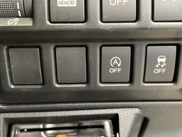 スバル フォレスター X－ブレイク 栃木県 2019(平31)年 10.9万km クリスタルホワイトP 純正ナビ/(CD/DVD/フルセグTV/SD/MSV/USB)/4WD/バックカメラ/アイサイト/・プリクラッシュブレーキ/・全車速追従式クルーズコントロール/・車線逸脱警報/・誤発進抑制機能/コーナーセンサー/ETC/禁煙車/パワーシート/ハーフレザーシート/シートヒーター/ルーフレール/ステアリングヒーター/パワーバックドア/オートライト/LEDヘッドライト/フォグランプ/スマートキー/プッシュスタート/ステアリングスイッチ/ドアバイザー/革巻きステアリング/ウィンカーミラー/電動格納ミラー/純正17インチアルミホイール/純正フロアマット