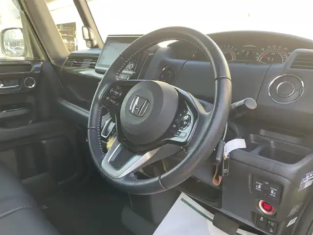 ホンダ Ｎ ＢＯＸ カスタム G L ターボ ホンダセンシング 千葉県 2019(令1)年 1.3万km プラチナホワイトパール ホンダセンシング/・衝突軽減ブレーキ/・レーンキープアシスト/・アダプティブクルーズコントロール/・オートマチックハイビーム/純正8インチSDナビ【VXU-207NBi】/・CD/DVD/MSV/Bluetooth/フルセグ/バックカメラ/ハーフレザーシート/前席シートヒーター/スマートキー/パドルシフト/純正LEDヘッドライト/フォグランプ/純正15インチアルミホイール/社外ドライブレコーダー/ビルトインETC/本革巻きステアリング/ドアバイザー/サイド＆カーテンエアバッグ/新車時保証書＆取扱説明書