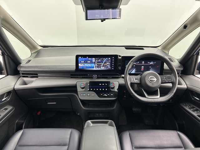 日産 セレナ e－パワー ルキシオン 三重県 2023(令5)年 0.8万km ミディアムブルーメタリック /禁煙車//純正12.3インチnissanコネクトナビ//アラウンドビューモニター//プロパイロット//プロパイロットパーキング//フロントダイナミックパック//フロントグリルイルミネーション//フロントバンパーイルミネーション//フロントプロテクター//ハンズフリー機能付き両側パワースライドドア//ワイヤレス充電//100V電源//エマージェンシーブレーキ//衝突軽減ブレーキ//レーンキープアシスト//レーダークルーズコントロール//ブラインドスポットモニター//前後コーナーセンサー//インテリジェントスマートルームミラー//純正前後ドライブレコーダー//1列目、2列目シートヒーター//ステアリングヒーター//合皮シート//純正ビルトインETC2.0