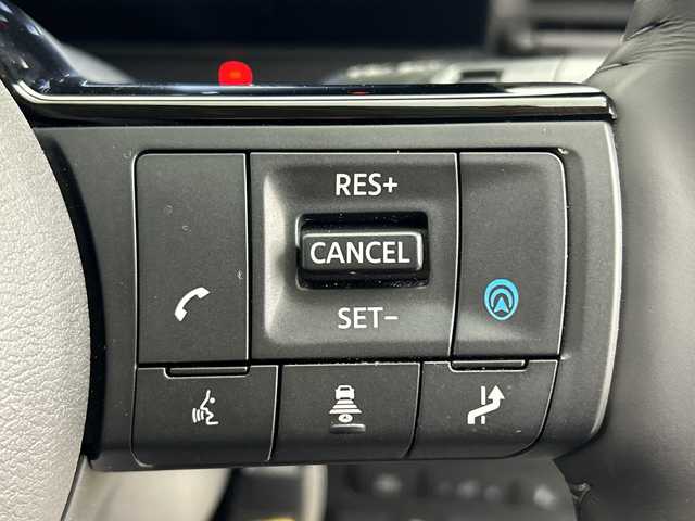 日産 セレナ e－パワー ルキシオン 三重県 2023(令5)年 0.8万km ミディアムブルーメタリック /禁煙車//純正12.3インチnissanコネクトナビ//アラウンドビューモニター//プロパイロット//プロパイロットパーキング//フロントダイナミックパック//フロントグリルイルミネーション//フロントバンパーイルミネーション//フロントプロテクター//ハンズフリー機能付き両側パワースライドドア//ワイヤレス充電//100V電源//エマージェンシーブレーキ//衝突軽減ブレーキ//レーンキープアシスト//レーダークルーズコントロール//ブラインドスポットモニター//前後コーナーセンサー//インテリジェントスマートルームミラー//純正前後ドライブレコーダー//1列目、2列目シートヒーター//ステアリングヒーター//合皮シート//純正ビルトインETC2.0