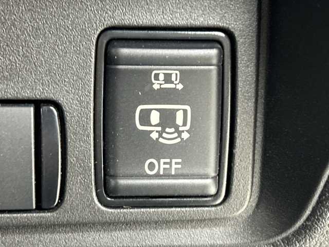 日産 セレナ e－パワー ルキシオン 三重県 2023(令5)年 0.8万km ミディアムブルーメタリック /禁煙車//純正12.3インチnissanコネクトナビ//アラウンドビューモニター//プロパイロット//プロパイロットパーキング//フロントダイナミックパック//フロントグリルイルミネーション//フロントバンパーイルミネーション//フロントプロテクター//ハンズフリー機能付き両側パワースライドドア//ワイヤレス充電//100V電源//エマージェンシーブレーキ//衝突軽減ブレーキ//レーンキープアシスト//レーダークルーズコントロール//ブラインドスポットモニター//前後コーナーセンサー//インテリジェントスマートルームミラー//純正前後ドライブレコーダー//1列目、2列目シートヒーター//ステアリングヒーター//合皮シート//純正ビルトインETC2.0