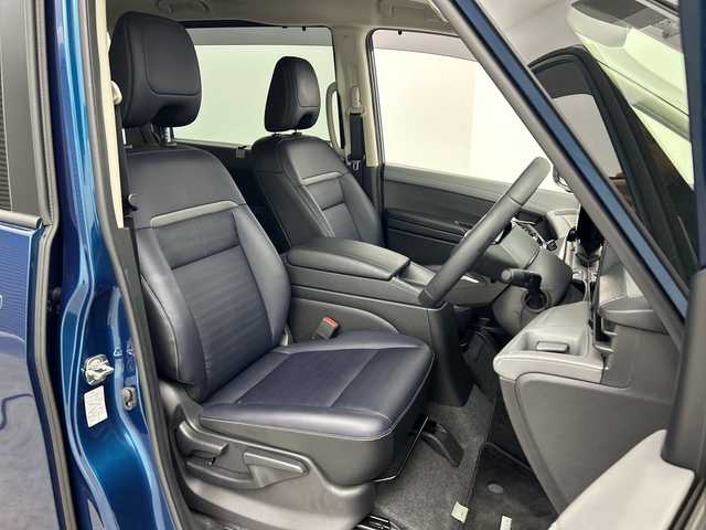 日産 セレナ e－パワー ルキシオン 三重県 2023(令5)年 0.8万km ミディアムブルーメタリック /禁煙車//純正12.3インチnissanコネクトナビ//アラウンドビューモニター//プロパイロット//プロパイロットパーキング//フロントダイナミックパック//フロントグリルイルミネーション//フロントバンパーイルミネーション//フロントプロテクター//ハンズフリー機能付き両側パワースライドドア//ワイヤレス充電//100V電源//エマージェンシーブレーキ//衝突軽減ブレーキ//レーンキープアシスト//レーダークルーズコントロール//ブラインドスポットモニター//前後コーナーセンサー//インテリジェントスマートルームミラー//純正前後ドライブレコーダー//1列目、2列目シートヒーター//ステアリングヒーター//合皮シート//純正ビルトインETC2.0