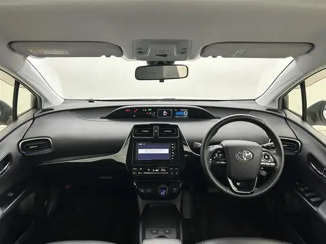 トヨタ プリウス S ツーリングセレクション 岡山県 2021(令3)年 4.3万km プラチナホワイトパールマイカ レーダークルーズコントロール/ビルトインETC2.0/シートヒーター/LEDヘッドライト/ワンオーナー/オートハイビーム/バックカメラ/純正ナビ/Bluetooth/フルセグTV/CD/DVD