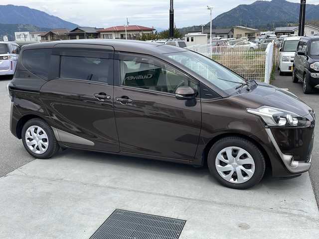 トヨタ シエンタ G 山梨県 2016(平28)年 2.9万km ヴィンテージブラウンパールクリスタルシャイン 両側パワースライドドア/アルパインナビ/BT/フルセグTV/CD/DVD/バックカメラ//ビルトインETC/純正フロアマット/スマートキー/オートマチックハイビーム/3列シート/ドライブレコーダー/アイドリングストップ