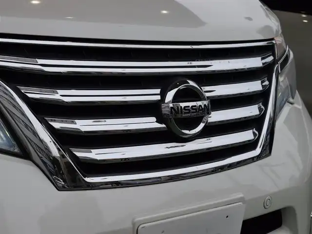 日産 セレナ ハイウェイS G S HV Aセーフ 神奈川県 2015(平27)年 5.8万km ブリリアントホワイトパール ワンオーナー/新車時保証書あり/純正HDDナビ/・AM/FM/CD/DVD/SD/BT/AUX//・フルセグ/・全周囲カメラ/両側電動スライドドア/フィリップダウンモニター/衝突軽減ブレーキ/レーンキープアシスト/電動格納ミラー/クルーズコントロール/コーナーセンサー/ウォークスルー/オートライト/HIDヘッドライト/フォグランプ/ウインカーミラー/サンシェード/ビルトインETC/純正マット/スマートキー/スペアキー/プッシュスタート