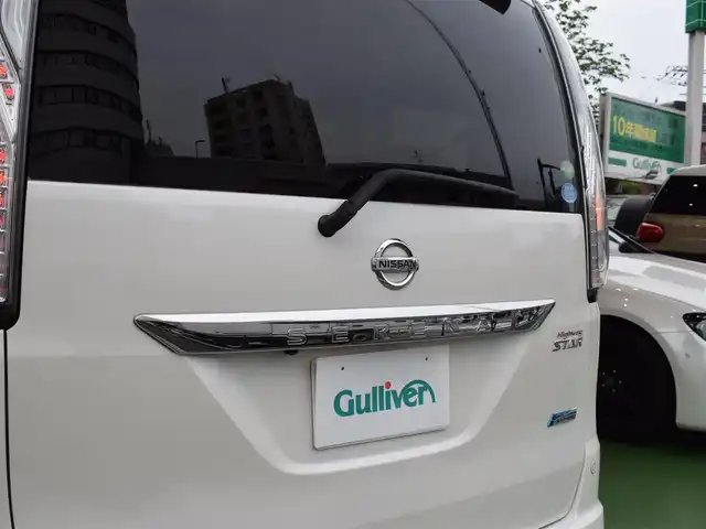 日産 セレナ ハイウェイS G S HV Aセーフ 神奈川県 2015(平27)年 5.8万km ブリリアントホワイトパール ワンオーナー/新車時保証書あり/純正HDDナビ/・AM/FM/CD/DVD/SD/BT/AUX//・フルセグ/・全周囲カメラ/両側電動スライドドア/フィリップダウンモニター/衝突軽減ブレーキ/レーンキープアシスト/電動格納ミラー/クルーズコントロール/コーナーセンサー/ウォークスルー/オートライト/HIDヘッドライト/フォグランプ/ウインカーミラー/サンシェード/ビルトインETC/純正マット/スマートキー/スペアキー/プッシュスタート