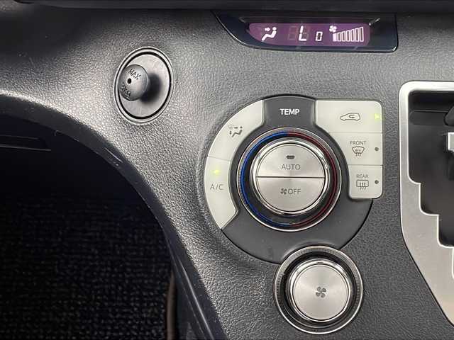 トヨタ シエンタ G グランパー 宮城県 2020(令2)年 5.2万km ベージュ Toyota Safety Sense /・プリクラッシュセーフティ/・レーンディパーチャーアラート/・オートマチックハイビーム/純正12インチフリップダウンモニター/【V12T-R68C】/両側パワースライドドア/純正7インチSDナビ/・BT.CD.DVD.USB.HDMI.SD/バックカメラ/フルセグTV/ビルトインETC/純正エンジンスターター/プッシュスタート/スマートキー×2/アイドリングストップ/ステアリングスイッチ/LEDヘッドライト/LEDフォグランプ/純正フロアマット/純正ドアバイザー/ルーフレール/横滑り防止