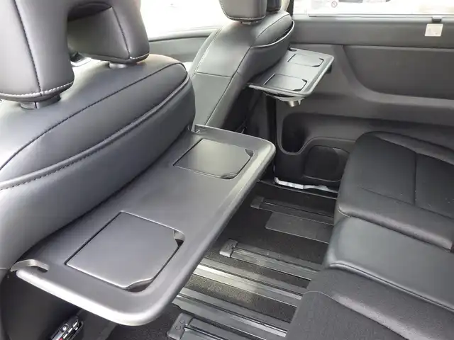 日産 セレナ ハイウェイスター V 千葉県 2023(令5)年 2.7万km プリズムホワイト エマージェンシーブレーキ/プロパイロット/インテリジェントクルーズコントロール/インテリジェントルームミラー/ハンズフリー両側パワースライドドア/純正コネクトナビ/地デジTV/【Bluetooth接続】/アラウンドビューモニター/ドライブレコーダー/革巻きステアリング/ステアリングスイッチ/パドルシフト/ETC/LEDヘッドライト/コーナーセンサー/純正16インチアルミホイル/サイド/カーテンエアバッグ/インテリジェントキー
