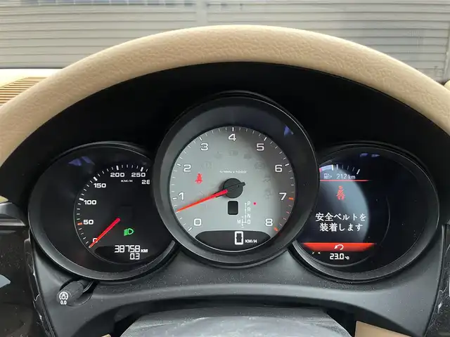 ポルシェ マカン S 茨城県 2014(平26)年 3.9万km ブラック ワンオーナー　/ベージュハーフレザーシート　/パワーシート　/パワーテールゲート　/ナビ　/ＴＶ　/ＢＴ　/ＤＶＤ　/バックカメラ　/純正１９インチＡＷ　/キセノンヘッドライト　/オートライト　/パドルシフト　/ＥＴＣ　/禁煙車