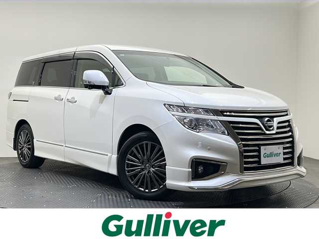 日産 エルグランド 250HWS アーバンクロム 愛媛県 2015(平27)年 4.2万km ブリリアントホワイトパール ・純正ナビ/(フルセグ/CD/DVD/BT)/・全方位カメラ/・クルーズコントロール/・パワーバックドア/・両側パワースライドドア/・フリップダウンモニター/・前後ドライブレコーダー/・純正18インチアルミホイール/・純正フロアマット/・ビルトインETC/・ステアリングリモコン/・ドアバイザー