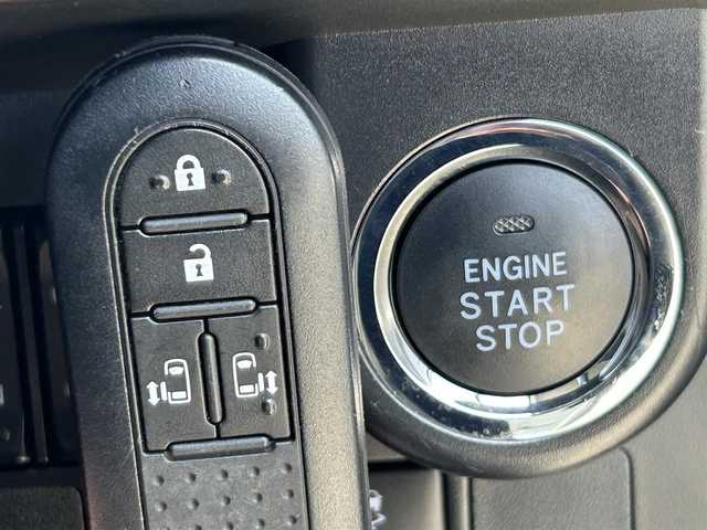 トヨタ ルーミー カスタムG－T 静岡県 2020(令2)年 4万km パールホワイトⅢ 純正9型ナビ/ターボ車/Bluetooth接続/フルセグTV/両側パワースライドドア/アラウンドビューモニター/ETC/運転席&助手席シートヒーター/LEDヘッドライト/フォグランプ/アイドリングストップ/クルーズコントロール/スマートアシスト/盗難防止装置