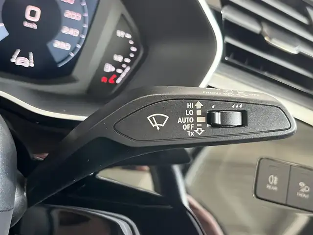 アウディ Ｑ３ 35TDIクワトロ アドバンスド 山形県 2021(令3)年 3.4万km 黒 4WD/純正ナビ/Bluetooth/USB/SD/フルセグTV/AppleCarPlay/AndroidAuto/ドライブセレクト/アダプティブクルーズコントロール/レーンキープアシスト/ブラインドスポットモニター/シートヒーターD/N席/レインセンサー/パーキングセンサー/アイドリングストップ/パドルシフト/ダウンヒルアシスト/純正LEDヘッドライト/オートライト/前後ドライブレコーダー