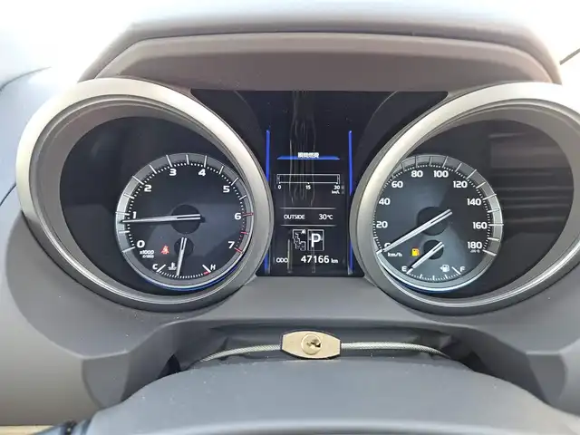 トヨタ ランドクルーザー プラド TZ 長野県 2014(平26)年 4.8万km ホワイトパールクリスタルシャイン ・寒冷地仕様/・サンルーフ/・アルパイン8型ナビ/　(Bluetooth/CD/DVD)/・フルセグTV/・バックカメラ/・ビルトインETC/・クルーズコントロール/・ダウンヒルアシストコントロール/・ヒルスタートアシストコントロール/・アクティブトラクションコントロール/・LEDヘッドランプ/・オートライト/・オートエアコン/・木目調/革巻きコンビステアリング/・ステアリングスイッチ/・レザー調シートカバー付/・純正18インチアルミホイール/・スマートエントリー/スタートシステム/・禁煙車
