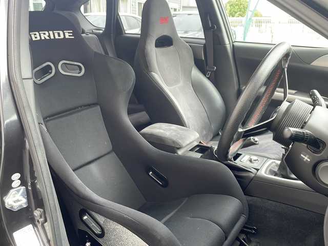 スバル インプレッサ ＷＲＸ STi 神奈川県 2008(平20)年 7.2万km ダークグレーメタリック 6速MT/NARDIステアリング/D席BRIDEシート/ADVANRacingアルミホイール/STiブレーキキャリパー/STiエアロ/STiアルミホイール積載/運転席STiシート積載/STiステアリング積載/BLITZマフラー【ニュルスペック　C-Ti】/OHLINS車高調/純正サスペンション積載/社外HDDナビ【AM/FM/CD/DVD】/ETC/プッシュスタート/スマートキー/スペアキー×１/取扱説明書/保安基準試験成績書類/保証書