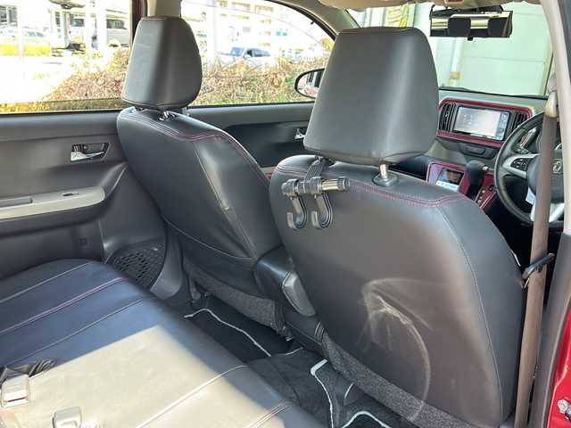 トヨタ パッソ モーダ　Gパッケージ 静岡県 2016(平28)年 4.9万km ブラックマイカ/マゼンダベリーメタリック 純正ナビ/・AM/FM/・CD/DVD/・SD録音/・フルセグTV/・Bluetooth/主要装備/・ドライブレコーダー/・ＥＴＣ/・バックカメラ/・ＬＥＤヘッドライト/・プッシュスタート/・プリクラッシュセーフティ/・アイドリングストップ/・横滑り防止装置/・オートエアコン/・オートライト/・フォグランプ