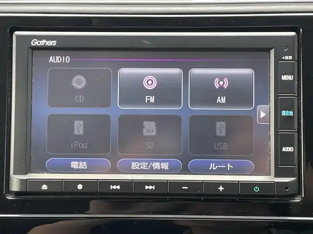 ホンダ シャトル ハイブリッド X ホンダセンシング 佐賀県 2020(令2)年 2万km プラチナホワイトパール ワンオーナー/ホンダセンシング/・衝突軽減ブレーキ/・誤発進抑制機能/・路外逸脱抑制機能/・アダプティブクルーズコントロール/・車線維持支援システム/純正SDナビ/・CD/BT/SD/バックカメラ/オートライト/LEDヘッドライト/フォグランプ/純正前後ドライブレコーダー/パドルシフト/ハーフレザーシート/前席シートヒーター/純正フロアマット/ビルトインETC/取扱説明書/保証書