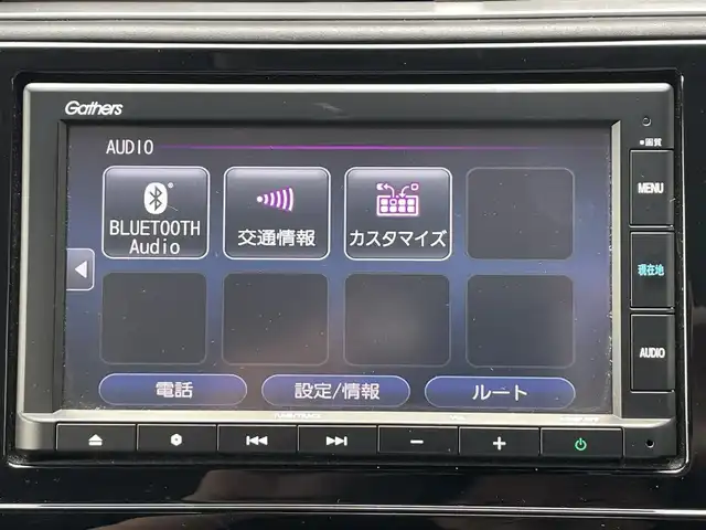 ホンダ シャトル ハイブリッド X ホンダセンシング 佐賀県 2020(令2)年 2万km プラチナホワイトパール ワンオーナー/ホンダセンシング/・衝突軽減ブレーキ/・誤発進抑制機能/・路外逸脱抑制機能/・アダプティブクルーズコントロール/・車線維持支援システム/純正SDナビ/・CD/BT/SD/バックカメラ/オートライト/LEDヘッドライト/フォグランプ/純正前後ドライブレコーダー/パドルシフト/ハーフレザーシート/前席シートヒーター/純正フロアマット/ビルトインETC/取扱説明書/保証書