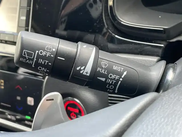 ホンダ シャトル ハイブリッド X ホンダセンシング 佐賀県 2020(令2)年 2万km プラチナホワイトパール ワンオーナー/ホンダセンシング/・衝突軽減ブレーキ/・誤発進抑制機能/・路外逸脱抑制機能/・アダプティブクルーズコントロール/・車線維持支援システム/純正SDナビ/・CD/BT/SD/バックカメラ/オートライト/LEDヘッドライト/フォグランプ/純正前後ドライブレコーダー/パドルシフト/ハーフレザーシート/前席シートヒーター/純正フロアマット/ビルトインETC/取扱説明書/保証書