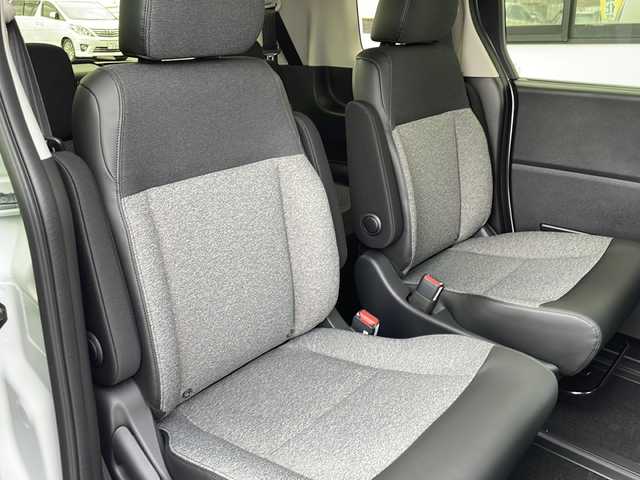 ホンダ フリード ハイブリット e:HEV AIR EX 山口県 2025(令7)年 0.1千km プラチナホワイトパール 9インチ純正ナビ　[LXM-242ZFNI]/・AM/FM/USB/Apple CarPlay/Android Auto/Bluetooth/フルセグテレビ/バックカメラ/純正LEDヘッドライト/純正アルミホイール/プッシュスタート/スペアキー/両側パワースライドドア/アイドリングストップ/Honda SENSING/　・急アクセル抑制機能/　・渋滞追従機能付アダプティブクルーズコントロール（ACC）/　・トラフィックジャムアシスト（渋滞運転支援機能）/　・ブラインドスポットインフォメーション/　・衝突軽減ブレーキ（CMBS）/　・VSA（ABS＋TCS＋横滑り抑制）/　・オートライトコントロール/　・車線維持支援システム（LKAS）/　・先行車発進お知らせ機能