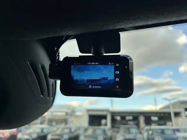 ボルボ ＸＣ４０ T4 AWD インスクリプション 滋賀県 2019(平31)年 3.7万km クリスタルホワイトP harman/kardonサラウンド/本革シート/シートヒーター/ステアリングヒーター/純正ナビ/USB/Bluetooth/フルセグTV/360°カメラ/LEDヘッドライト/ワイヤレスチャージング/パワーテールゲート/クリスタルシフトノブ