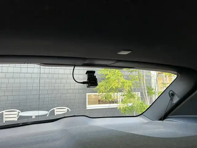 ボルボ ＸＣ４０ T4 AWD インスクリプション 滋賀県 2019(平31)年 3.7万km クリスタルホワイトP harman/kardonサラウンド/本革シート/シートヒーター/ステアリングヒーター/純正ナビ/USB/Bluetooth/フルセグTV/360°カメラ/LEDヘッドライト/ワイヤレスチャージング/パワーテールゲート/クリスタルシフトノブ