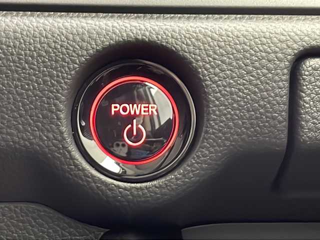 ホンダ ステップワゴン eHEV エアー EX 千葉県 2025(令7)年 0.1千km プラチナホワイトパール 登録済未使用車/純正11インチナビ/　CD/DVD/Bluetooth/フルセグTV/　Apple car play/Android Auto/ホンダセンシング/レーダークルーズコントロール/レーンキープアシスト/衝突軽減ブレーキ/クリアランスソナー/ブラインドスポットモニター/先行車発進警報/標識認識機能/電動パーキング/オートホールド/オートハイビーム/両側パワスラ/パワーバックドア/前席シートヒーター/パドルシフト/LEDライト/フォグランプ/シートバックテーブル/後席USB端子/ロールサンシェード