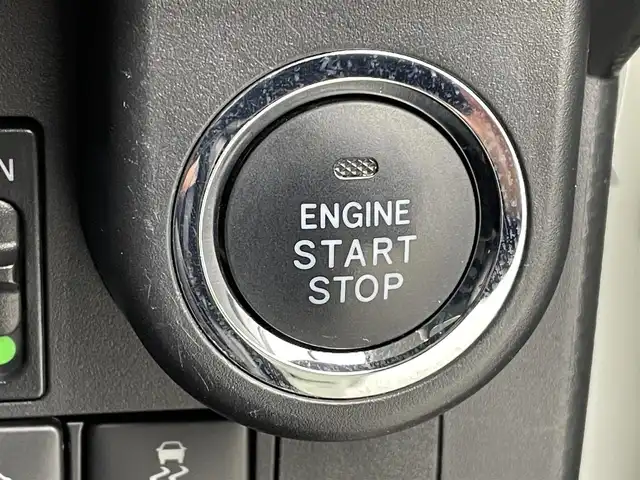 トヨタ タンク カスタムG 熊本県 2019(令1)年 4.2万km ブラックマイカメタリック/パールホワイト2トーン 禁煙車　/純正ナビNSZT-W68T（ＣＤ・ＤＶＤ・フルセグ・ＢＴ・ＵＳＢ）/バックカメラ　/純正前方ドライブレコーダー　/クルーズコントロール/ビルトインＥＴＣ　/両側パワースライドドア　/前後クリアランスソナー　/前席シートヒーター/衝突軽減ブレーキ/横滑り防止/アイドリングストップ/ISOFIX/純正フロアマット/純正１４インチAW/オートライト/オートマチックハイビーム/スマートキー/プッシュスタート/取扱説明書