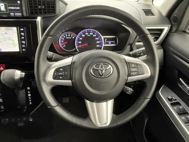 トヨタ タンク カスタムG 熊本県 2019(令1)年 4.2万km ブラックマイカメタリック/パールホワイト2トーン 禁煙車　/純正ナビNSZT-W68T（ＣＤ・ＤＶＤ・フルセグ・ＢＴ・ＵＳＢ）/バックカメラ　/純正前方ドライブレコーダー　/クルーズコントロール/ビルトインＥＴＣ　/両側パワースライドドア　/前後クリアランスソナー　/前席シートヒーター/衝突軽減ブレーキ/横滑り防止/アイドリングストップ/ISOFIX/純正フロアマット/純正１４インチAW/オートライト/オートマチックハイビーム/スマートキー/プッシュスタート/取扱説明書