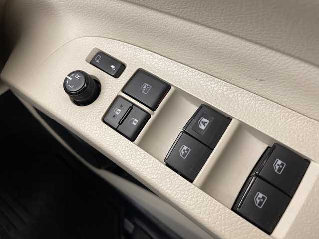 トヨタ シエンタ G 大阪府 2016(平28)年 6.6万km ヴィンテージブラウンパールクリスタルシャイン 純正ナビ/・CD/・Bluetooth/両側パワースライドドア/オートライト/ＥＴＣ/アイドリングストップ/オートエアコン/ステアリングスイッチ/スマートキー/プッシュスタート