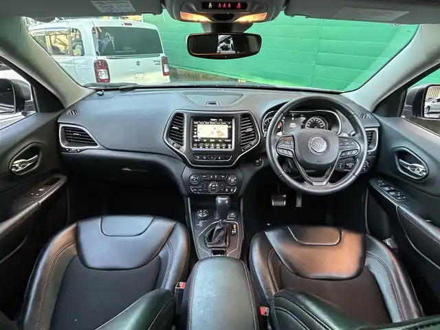 クライスラー・ジープ ジープ チェロキー トレイルホーク 東京都 2019(平31)年 4.6万km ブライトホワイト 外部検査済み/4WD/純正ナビ/（フルセグTV/BTオーディオ）/バックカメラ/アダクティブクルーズコントロール/レーンキープアシスト/セレクスピードコントロール/ロッキングリアディファレンシャル/ヒルディセントコントロール/パワーシート(運転席＆助手席)/プレミアムファブリックシート/保証書/取扱説明書/スペアキー×1