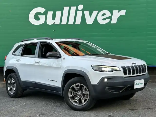 クライスラー・ジープ ジープ チェロキー トレイルホーク 東京都 2019(平31)年 4.6万km ブライトホワイト 外部検査済み/4WD/純正ナビ/（フルセグTV/BTオーディオ）/バックカメラ/アダクティブクルーズコントロール/レーンキープアシスト/セレクスピードコントロール/ロッキングリアディファレンシャル/ヒルディセントコントロール/パワーシート(運転席＆助手席)/プレミアムファブリックシート/保証書/取扱説明書/スペアキー×1