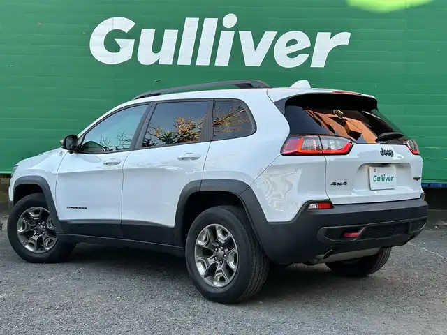 クライスラー・ジープ ジープ チェロキー トレイルホーク 東京都 2019(平31)年 4.6万km ブライトホワイト 外部検査済み/4WD/純正ナビ/（フルセグTV/BTオーディオ）/バックカメラ/アダクティブクルーズコントロール/レーンキープアシスト/セレクスピードコントロール/ロッキングリアディファレンシャル/ヒルディセントコントロール/パワーシート(運転席＆助手席)/プレミアムファブリックシート/保証書/取扱説明書/スペアキー×1