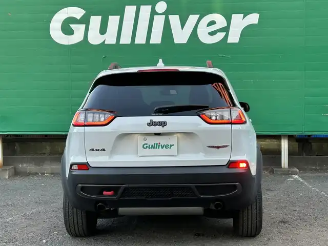 クライスラー・ジープ ジープ チェロキー トレイルホーク 東京都 2019(平31)年 4.6万km ブライトホワイト 外部検査済み/4WD/純正ナビ/（フルセグTV/BTオーディオ）/バックカメラ/アダクティブクルーズコントロール/レーンキープアシスト/セレクスピードコントロール/ロッキングリアディファレンシャル/ヒルディセントコントロール/パワーシート(運転席＆助手席)/プレミアムファブリックシート/保証書/取扱説明書/スペアキー×1