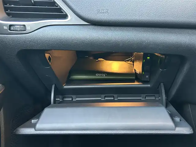 クライスラー・ジープ ジープ チェロキー トレイルホーク 東京都 2019(平31)年 4.6万km ブライトホワイト 外部検査済み/4WD/純正ナビ/（フルセグTV/BTオーディオ）/バックカメラ/アダクティブクルーズコントロール/レーンキープアシスト/セレクスピードコントロール/ロッキングリアディファレンシャル/ヒルディセントコントロール/パワーシート(運転席＆助手席)/プレミアムファブリックシート/保証書/取扱説明書/スペアキー×1