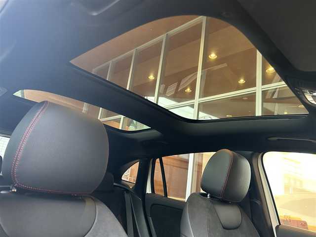 メルセデス・ベンツ Ｍ・ベンツ ＥＱＡ２５０ + AMGライン 宮城県 2024(令6)年 0.6万km ポーラホワイト レーダーセーフティパッケージ/パノラミックスライディングルーフ/ヘッドアップディスプレイ/MBUXナビ/360°カメラシステム/ワイヤレスチャージング/ハーフレザーシート/シートヒーター/メモリー機能付きパワーシート/社外18インチAW（純正AW付きサマータイヤ付属）/アンビエントライト/キーレスゴー/パワーバックドア/保証書、取扱説明書、充電ケーブル、スペアキー付属