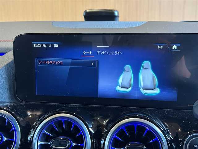 メルセデス・ベンツ Ｍ・ベンツ ＥＱＡ２５０ + AMGライン 宮城県 2024(令6)年 0.6万km ポーラホワイト レーダーセーフティパッケージ/パノラミックスライディングルーフ/ヘッドアップディスプレイ/MBUXナビ/360°カメラシステム/ワイヤレスチャージング/ハーフレザーシート/シートヒーター/メモリー機能付きパワーシート/社外18インチAW（純正AW付きサマータイヤ付属）/アンビエントライト/キーレスゴー/パワーバックドア/保証書、取扱説明書、充電ケーブル、スペアキー付属